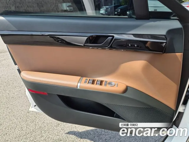 Hyundai Grandeur GN7 — Фото автомобиля 16
