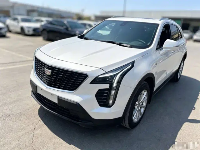 Фотография автомобиля — Cadillac XT4