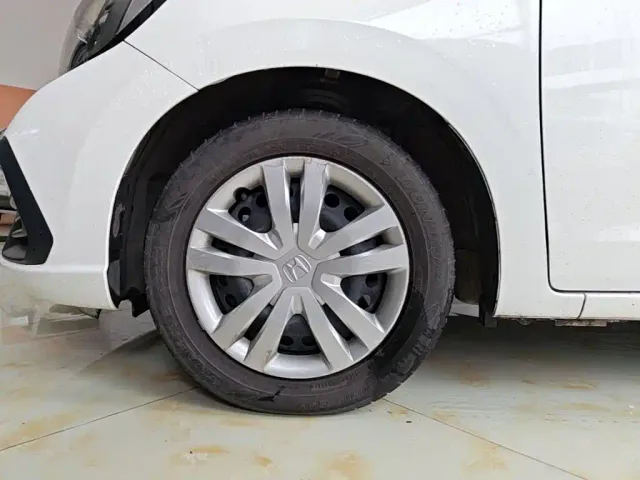 Honda Fit — Фото автомобиля 22