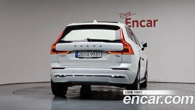 Вольво XC60 — Фото автомобиля 4