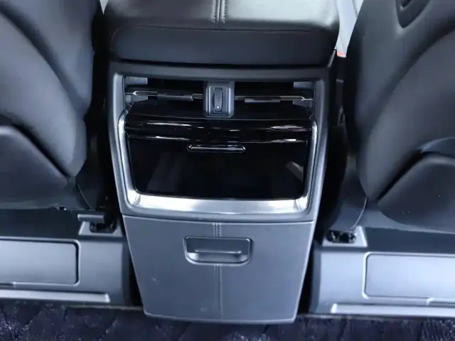 Toyota Alphard — Фото автомобиля 18