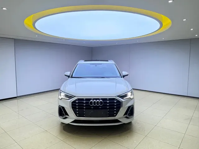 Audi Q3 — Фото автомобиля 2