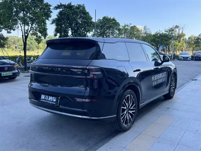 Changan Qiyuan Q07 — Фото автомобиля 9