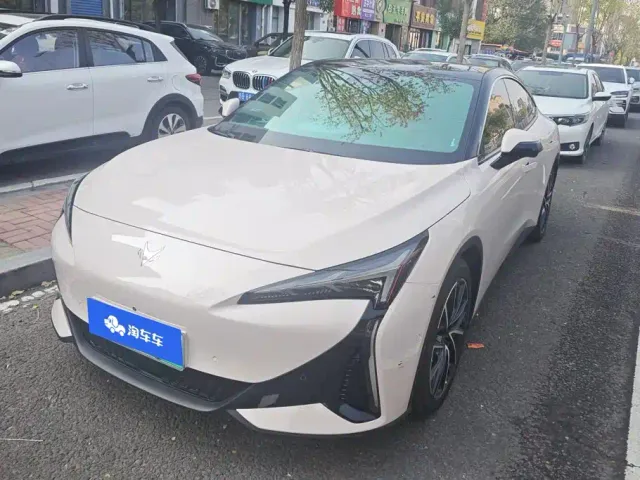 Фотография автомобиля — Arcfox Alpha S5