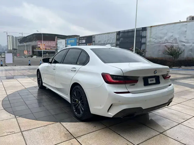 BMW 3 Series — Фото автомобиля 6