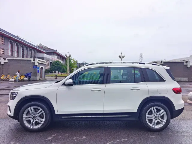 Mercedes-Benz Mercedes-Benz GLB 2023 GLB 200 Dynamic — Фото автомобиля 4