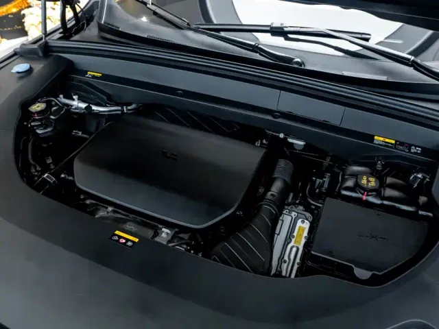 Li Auto L7 — Фото автомобиля 12