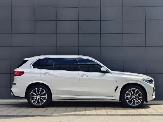 BMW X5 — Фото автомобиля 4