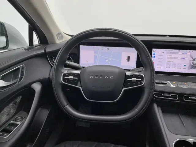Roewe D7 — Фото автомобиля 11