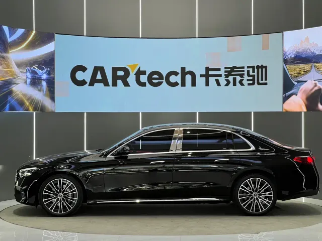 Mercedes-Benz E-Class — Фото автомобиля 25
