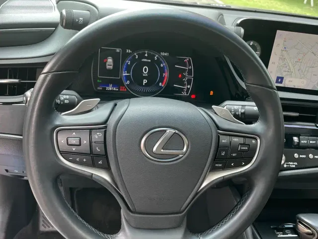 Lexus ES — Фото автомобиля 9