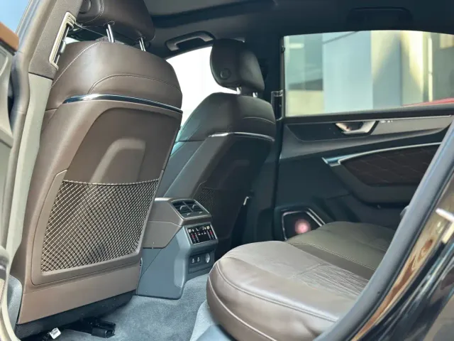 Audi A7L — Фото автомобиля 5