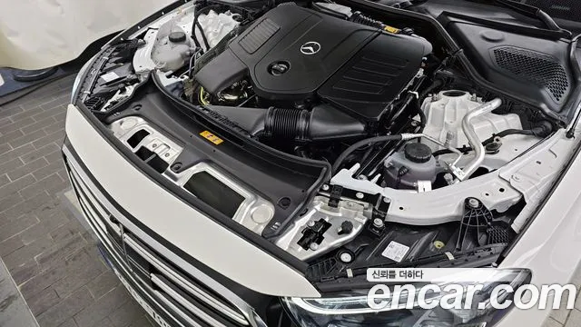 Mercedes-Benz E-Class E-класс W214 E300 4MATIC Exclusive — Фото автомобиля 6