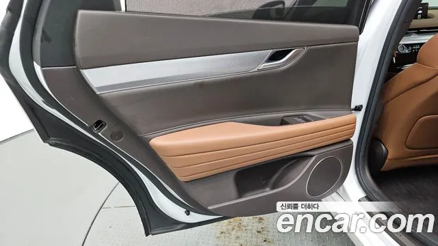 Genesis G80 Бензин 2.5 турбо AWD — Фото автомобиля 24