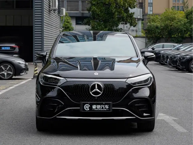 Mercedes-Benz EQE SUV — Фото автомобиля 2