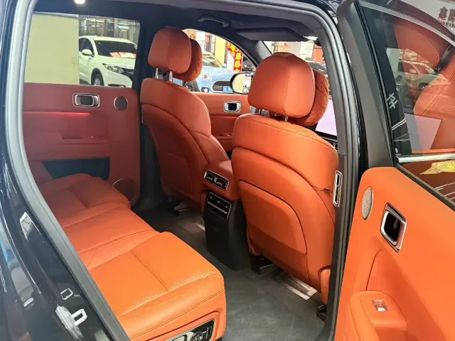 Li Auto L7 — Фото автомобиля 6