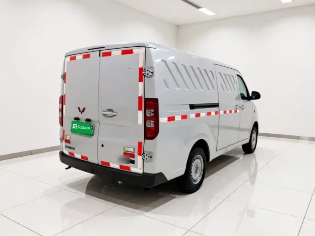 Wuling Yangguang — Фото автомобиля 4