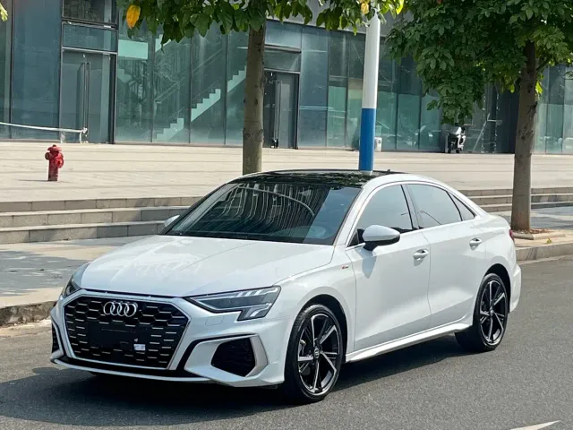 Фотография автомобиля — Audi A3