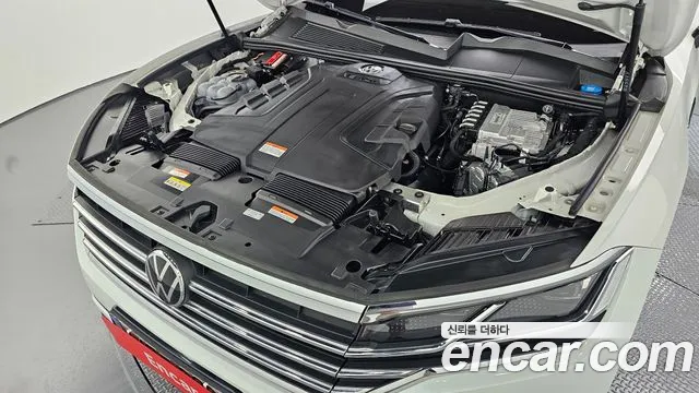 Volkswagen Touareg Touareg 3 поколение 3.0 TDI Premium — Фото автомобиля 6