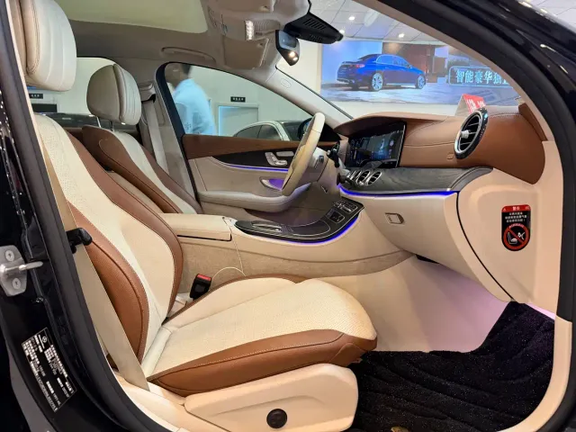 Mercedes-Benz E-Class — Фото автомобиля 16