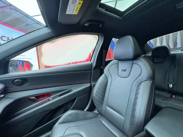 Hyundai Elantra — Фото автомобиля 15