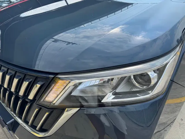 Wuling Jiachen — Фото автомобиля 4