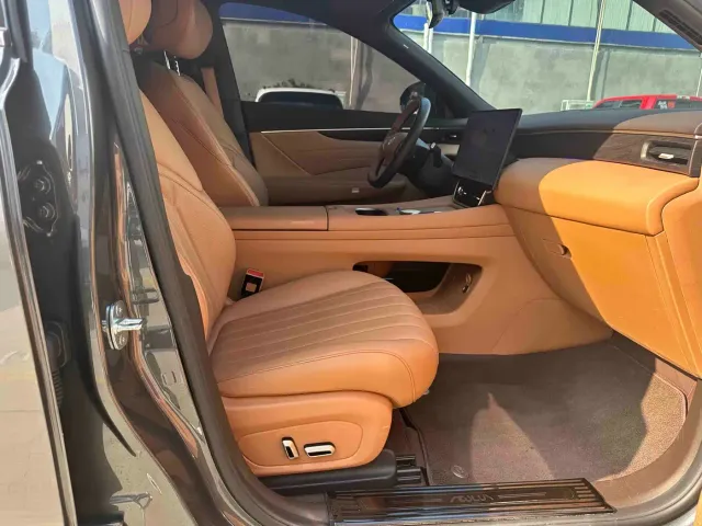 Dongfeng Aeolus L8 — Фото автомобиля 5