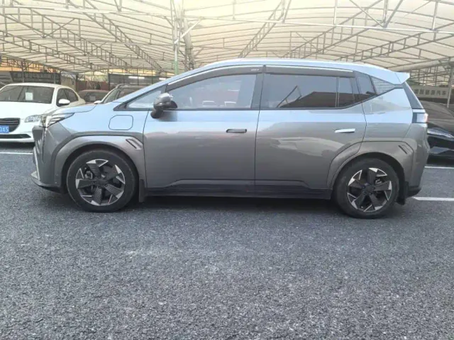 GAC Aion Y — Фото автомобиля 7