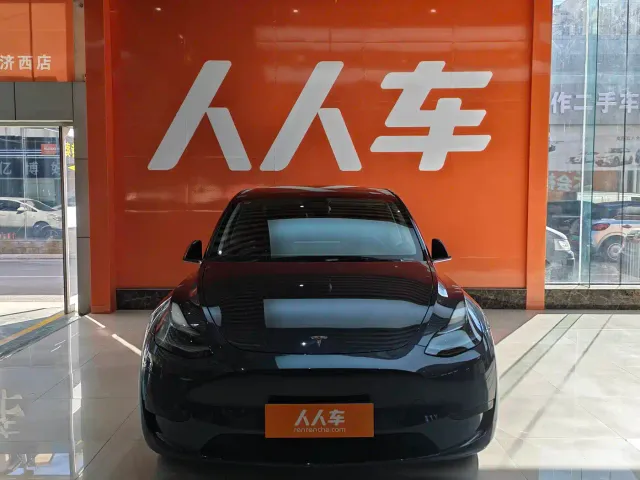 Tesla Model Y — Фото автомобиля 2