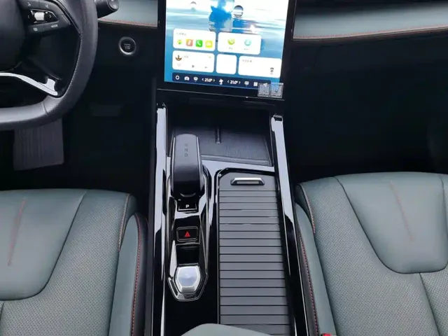 Geely Boyue — Фото автомобиля 16