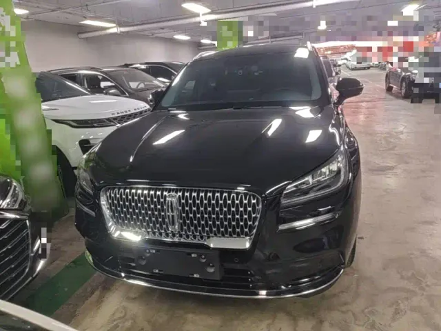 Lincoln Corsair — Фото автомобиля 2