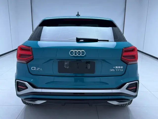 Audi Q2L — Фото автомобиля 5