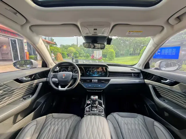 Hongqi HS5 — Фото автомобиля 15