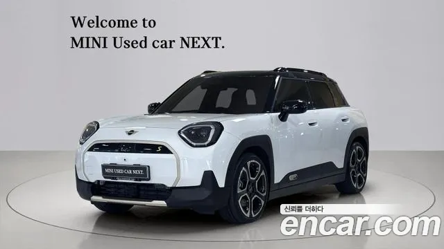 Фотография автомобиля — MINI Aceman Generation 1