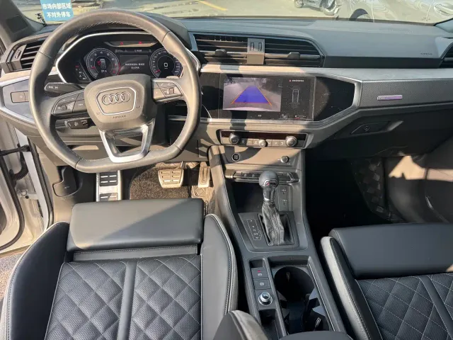 Audi Q3 — Фото автомобиля 9