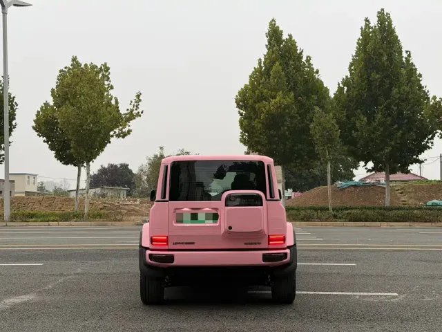iCAR V23 — Фото автомобиля 8