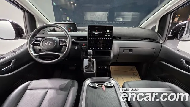Hyundai Staria Staria — Фото автомобиля 2