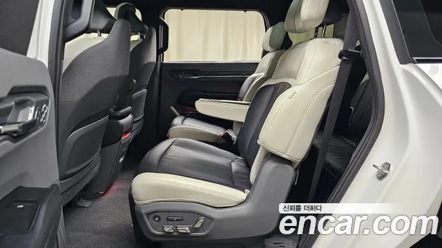 Kia EV9 — Фото автомобиля 12