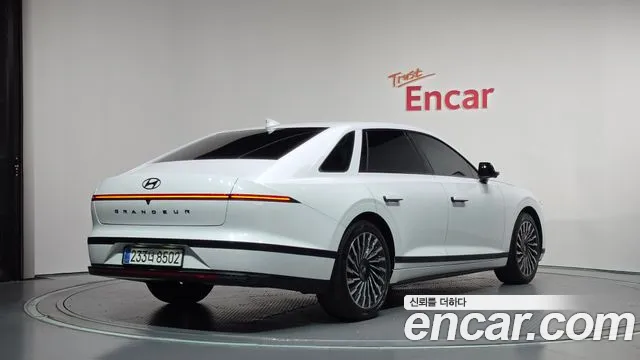 Hyundai Grandeur GN7 — Фото автомобиля 2