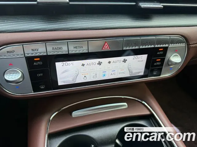 Genesis G90 — Фото автомобиля 16
