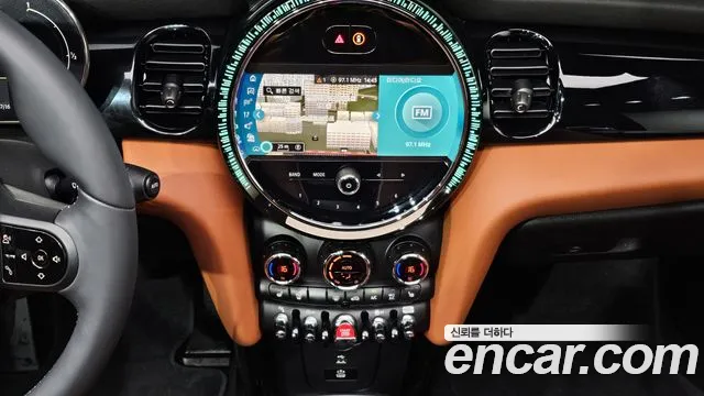 Mini Cooper Convertible — Фото автомобиля 15