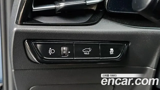 Kia Niro — Фото автомобиля 25