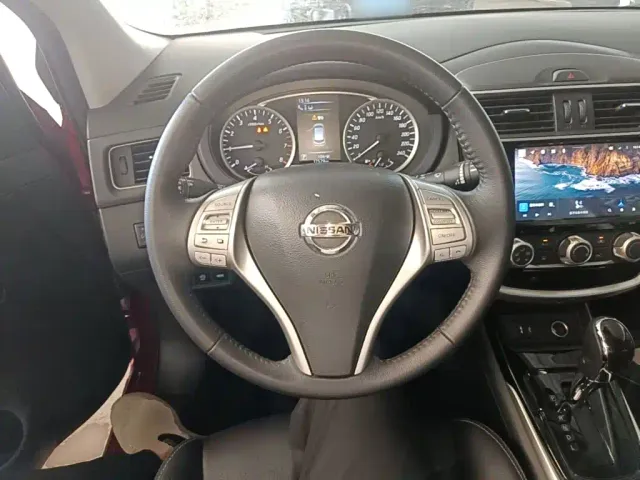 Nissan Tiida — Фото автомобиля 10