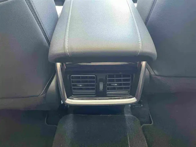 Toyota Venza — Фото автомобиля 16