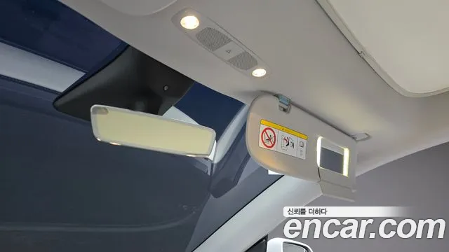 Tesla Model Y — Фото автомобиля 25