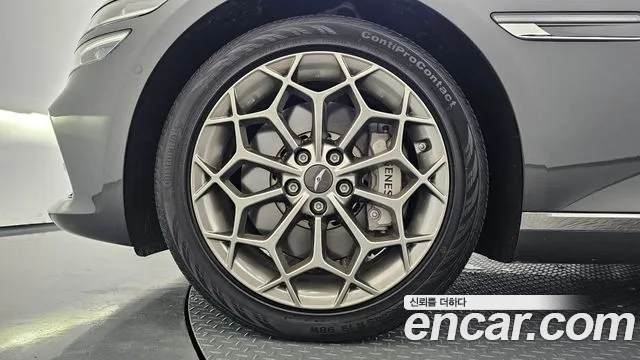 Genesis G80 RG3 — Фото автомобиля 5