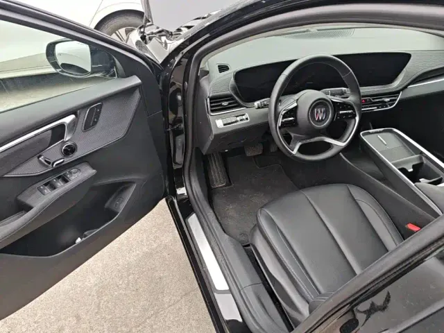 Buick LaCrosse 2026 Model 28T Platinum Edition — Фото автомобиля 15