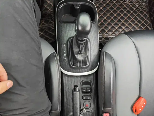Roewe Clever — Фото автомобиля 13