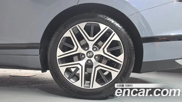 Hyundai Grandeur GN7 — Фото автомобиля 5
