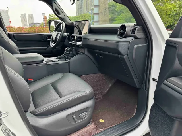 Toyota Prado — Фото автомобиля 14